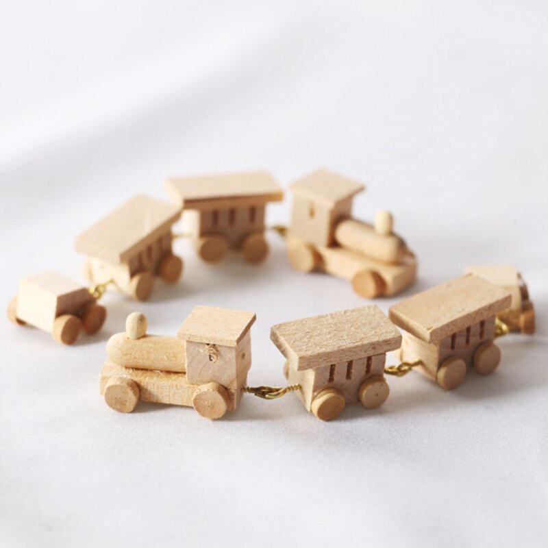 1Pc Mini Wooden Train Simulation Model Toys 1/12 Dollhouse Miniature Accessories For Doll House Decoration Education